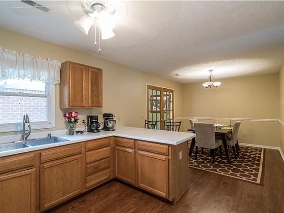 4th image of 642 Cassel Hills Ct