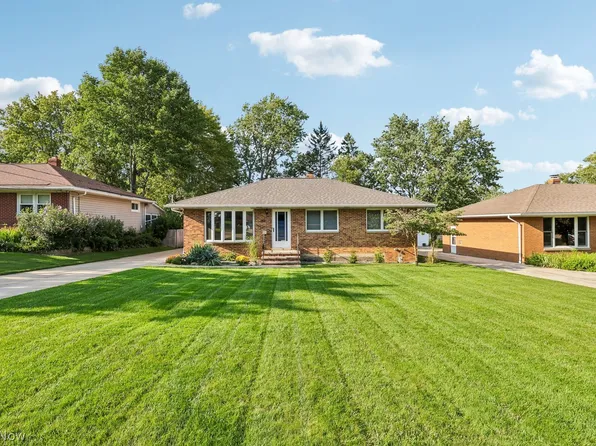 2800 Dentzler Rd, Parma, OH 44134