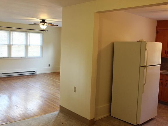 Open space between kitchen, dining area and living room