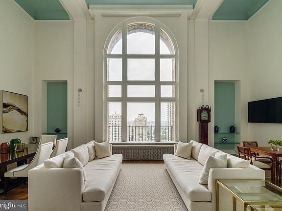 3rd image of 1901 Walnut St #20D