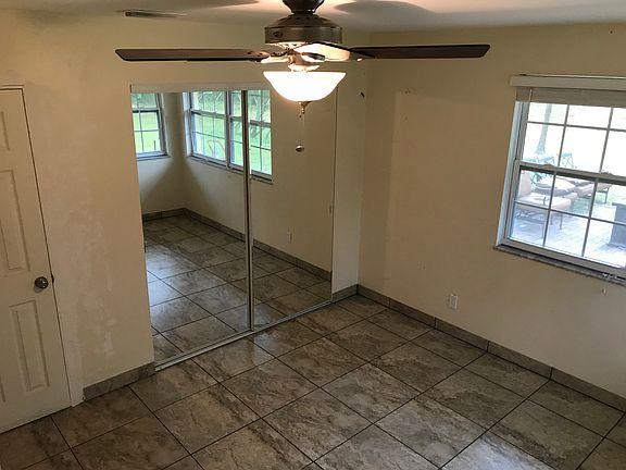 5th image of 15561 Shamrock Dr