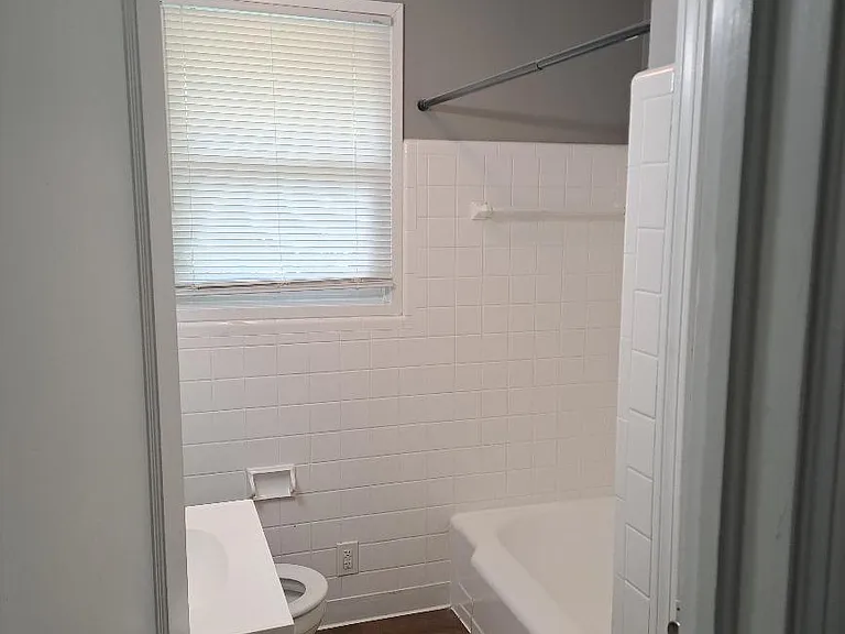 5900 Avenue M #B — Photo 10