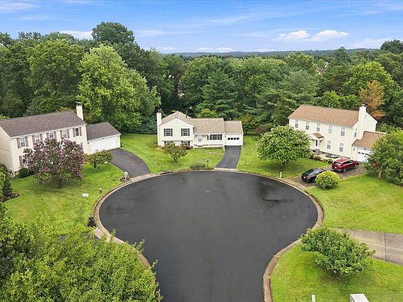 4th image of 7 Red Wing Ct