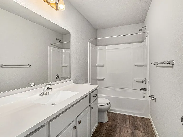 2216 Macatawa Ln — Photo 12