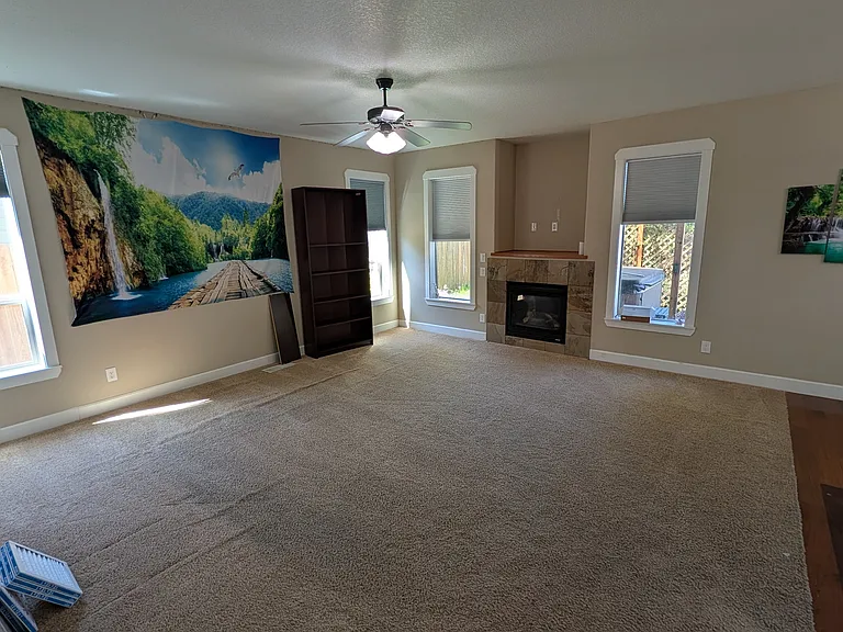 250 N Cole Ave — Photo 18