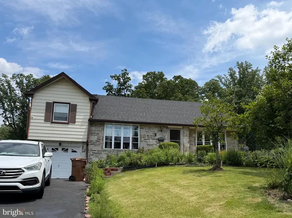 3333 Jeffrey Dr, Dresher, PA 19025