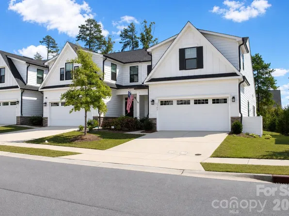 1502 Dennis Austin Ln, Indian Trail, NC 28079
