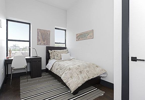 3rd image of 205 Johnson Ave APT 3R
