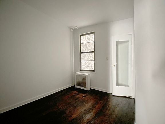 3rd image of 226 E 89th St APT 9