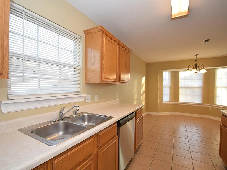 2305 SW Choctaw St — Photo 11