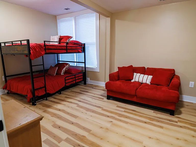 854 Beecher St SW — Photo 17