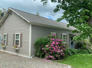 3 Hall Ave, Camden, ME 04843