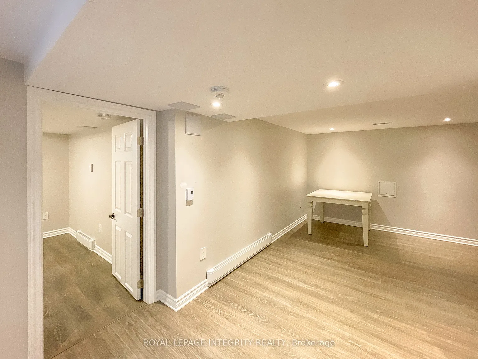3 bed, $1,900 — Photo 2