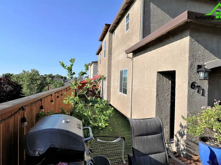 671 Mission De Oro Dr — Photo 5