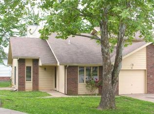 308 Streamside Ct, Nixa, MO 65714