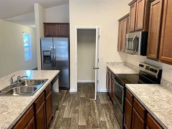 5th image of 447 Ashby Landing Way