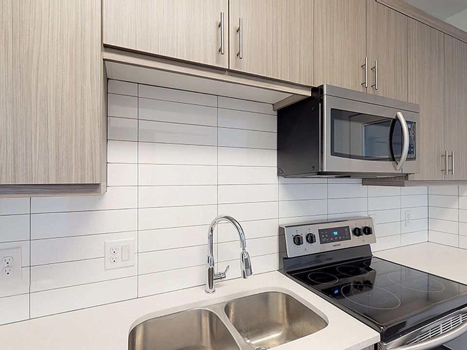2nd image of 1298 Meade St APT 101
