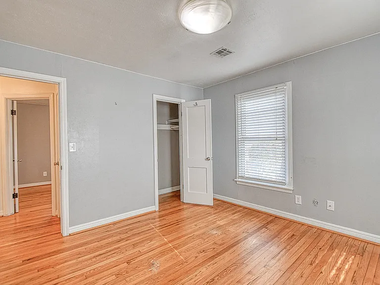 1117 Grover Ln — Photo 25