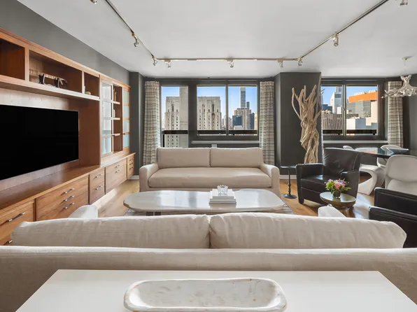 515 East 72nd Street image 1 of 14