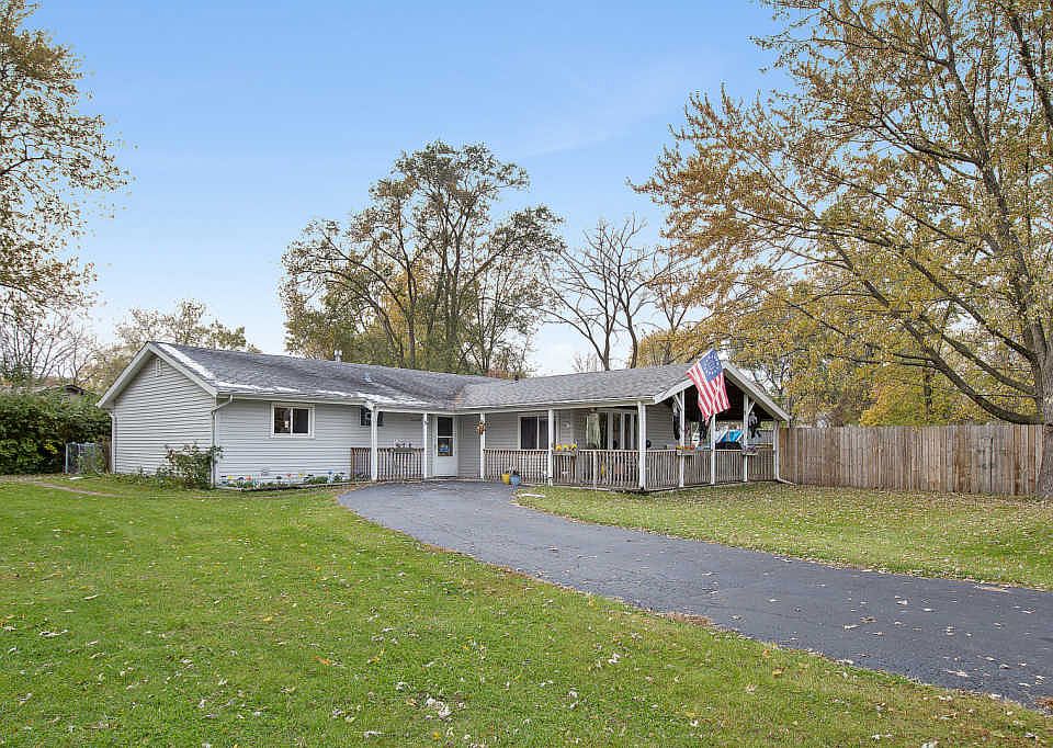1st image of 16200 Sherwood Dr