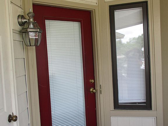 2nd image of 179 Longstreet Dr