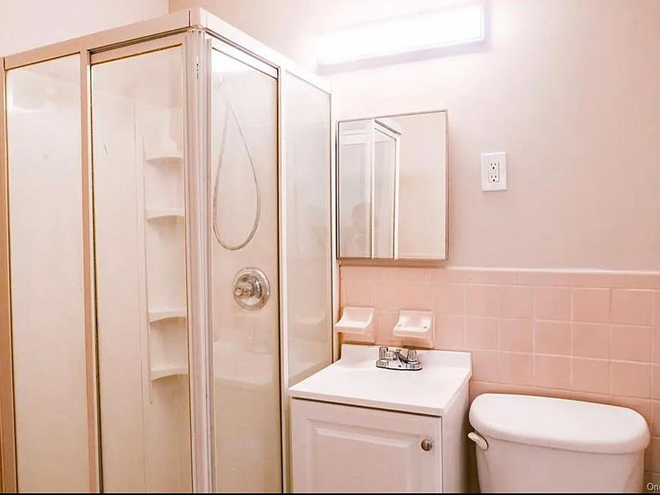 1st image of 255 Quincy Ave