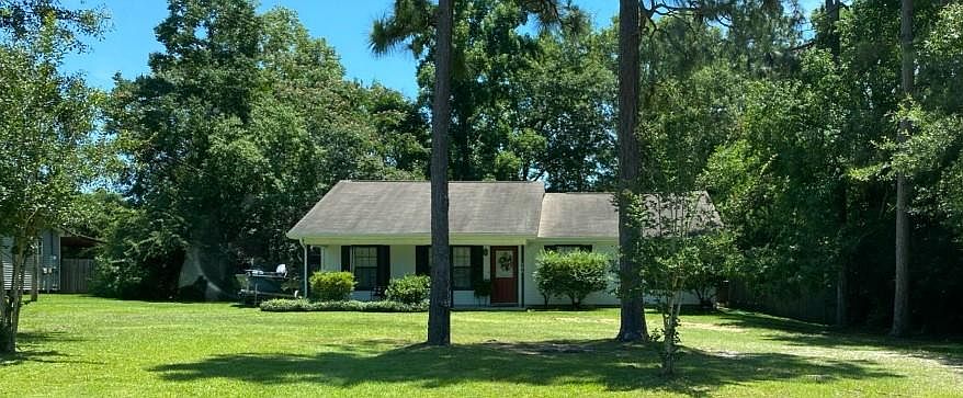1st image of 106 Millbrook Ln