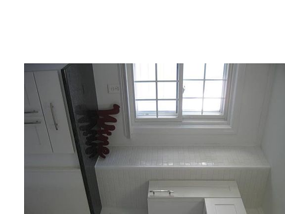 4th image of 4426 W 176th St