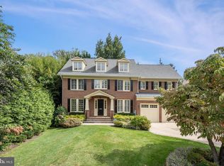 7713 Radnor Rd, Bethesda, MD 20817