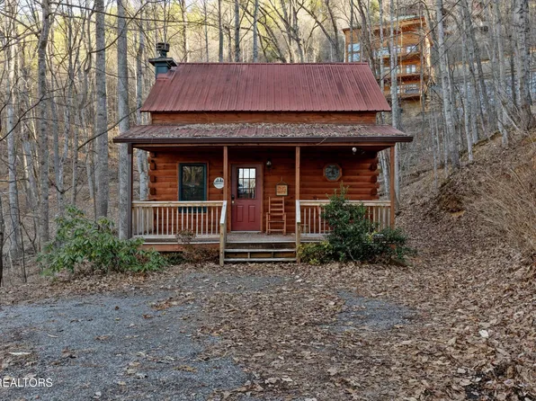 3641 Wears Mountain Ln, Sevierville, TN 37862