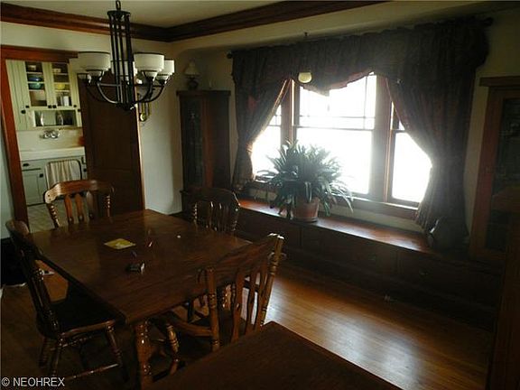 5th image of 2052 Lewis Dr