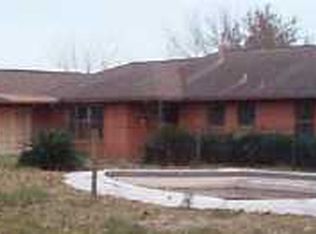 742 Crenshaw Rd, Pasadena, TX 77504