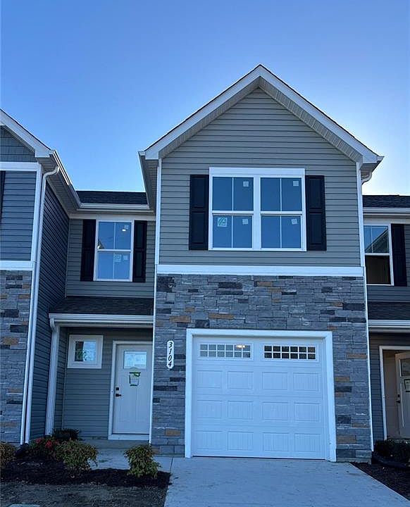 1st image of 3104 Penguin Cir