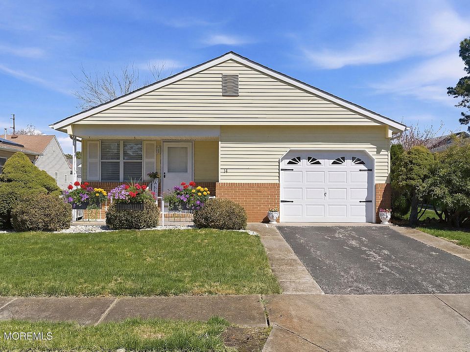 1st image of 14 Woodstock Drive