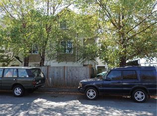 1121 N 94th St #A, Seattle, WA 98103