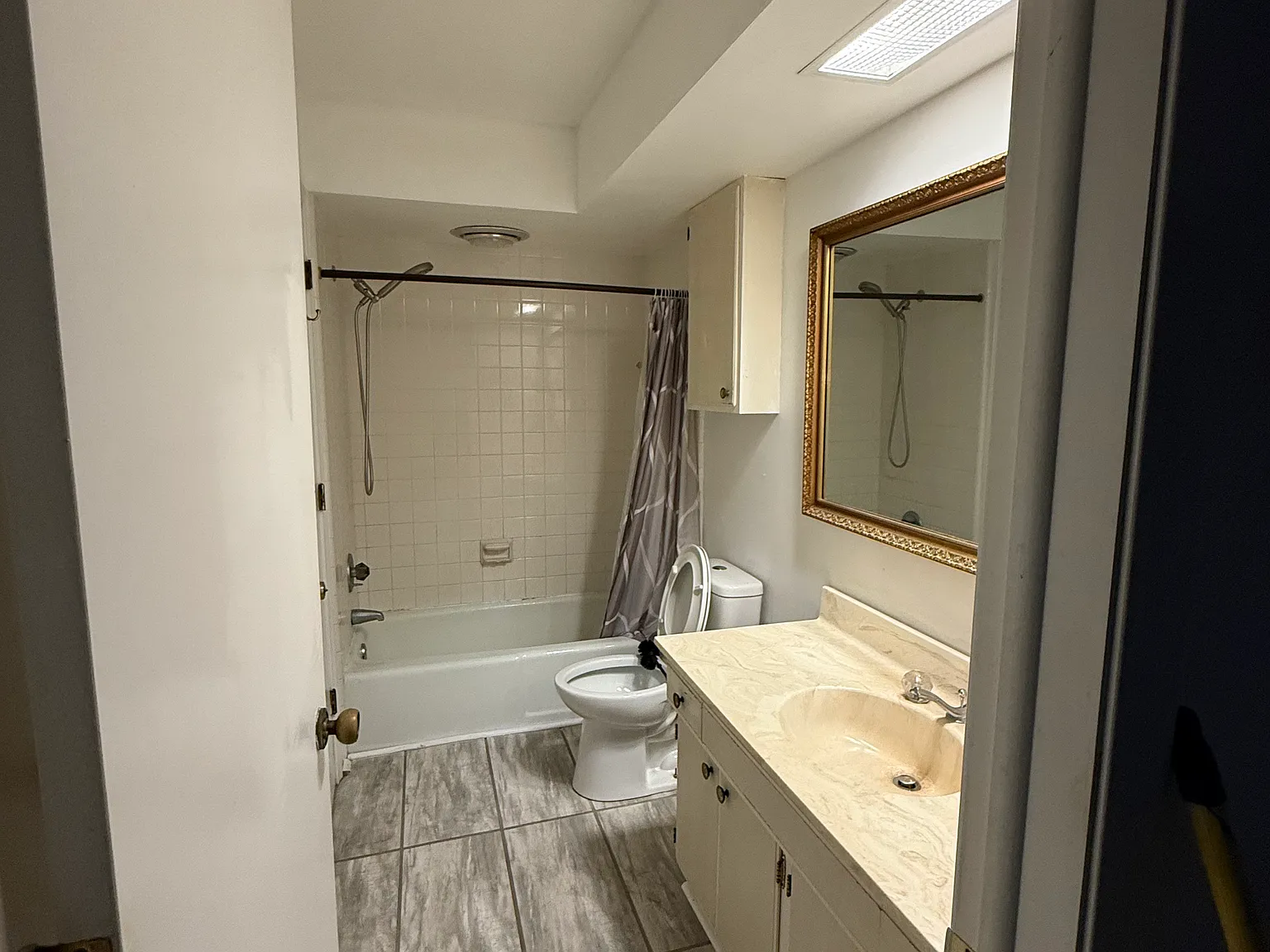 2 bed, 1.5 bath, 1464 sqft, $1,200 — Photo 4