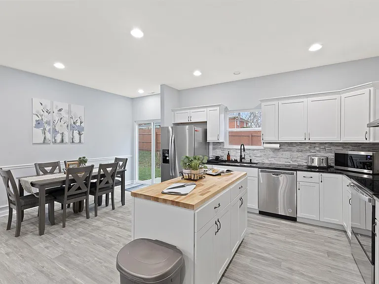 E Hill Dr — Photo 8