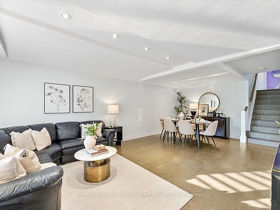 4th image of 721 Leaside St