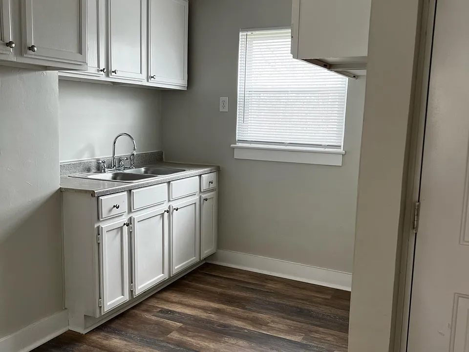 Kitchen (stainless steel appliances not pictured)