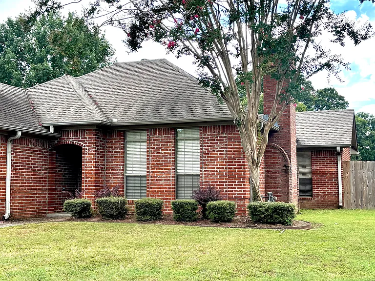 1965 Payne Ln — Photo 3
