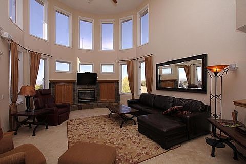 familyroom11200jpg