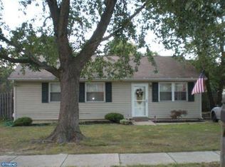 13 Raysmith Rd, Sicklerville, NJ 08081