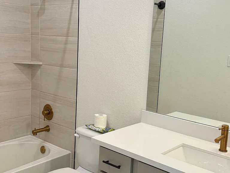 Third and fourth bedroom bathroom