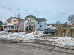 127 5th Ave E, North Bay, ON P1B 1N5