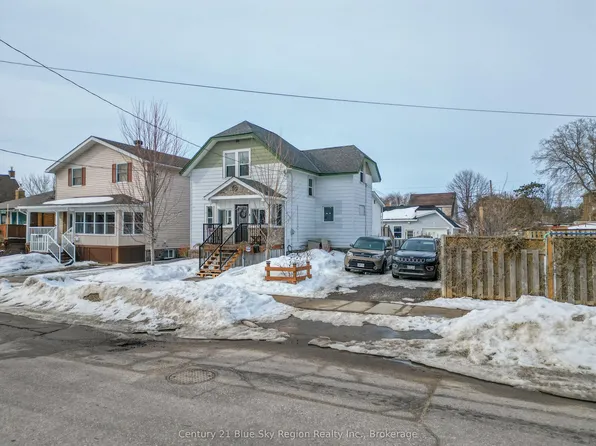 127 5th Ave E, North Bay, ON P1B 1N5