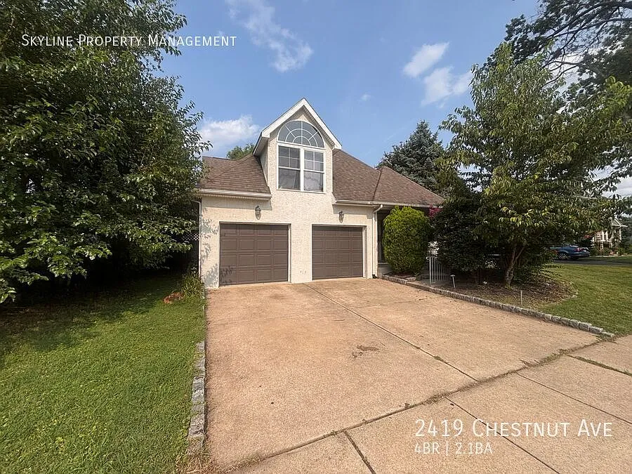 Gorgeous 4 Bedroom Home For Rent in Ardmore! — Photo 2