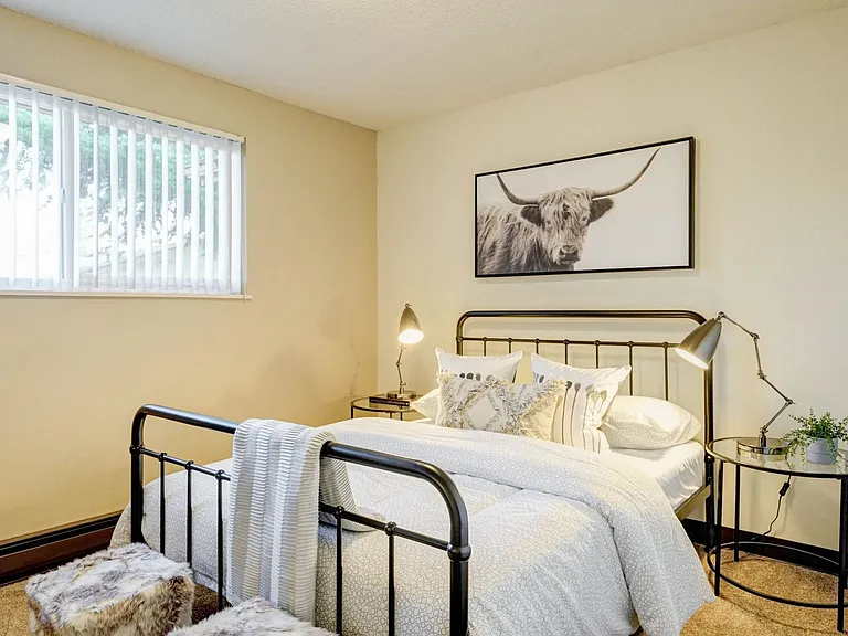 Spacious and immaculate townhomes! — Photo 28
