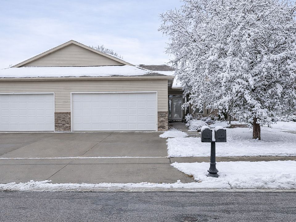 1st image of 326 44th Ave S
