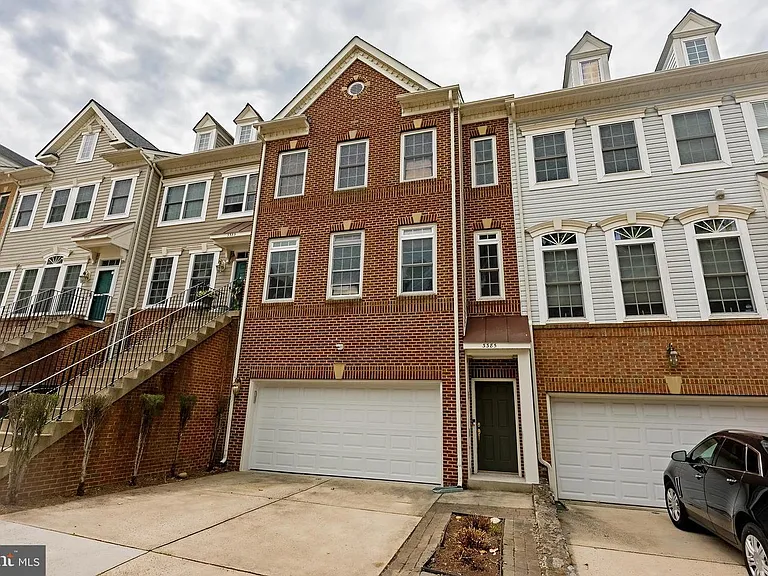 3385 Beechcliff Dr — Photo 2
