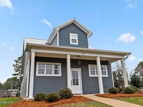 2nd image of 317 Hamilton Ct